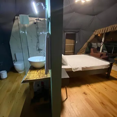 Lilyumdome فندق